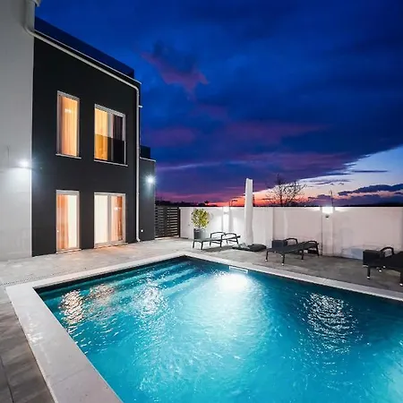 D-palace-lux Apartment *