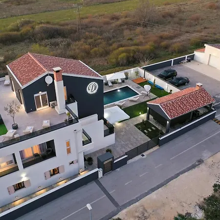 דירה D-palace-lux *