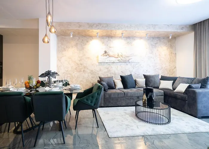 Апартаменты D-palace-lux